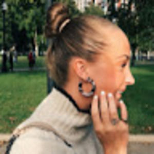 Meet your Posher, Alexandra